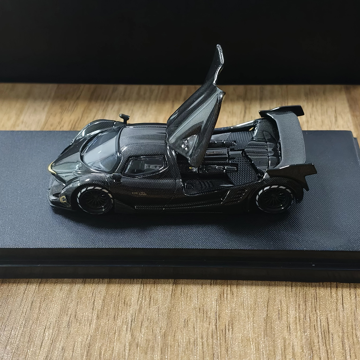 LMF Model 1:64 Devel 16 Hyperc - Die Cast Car 1 64 avis et prix