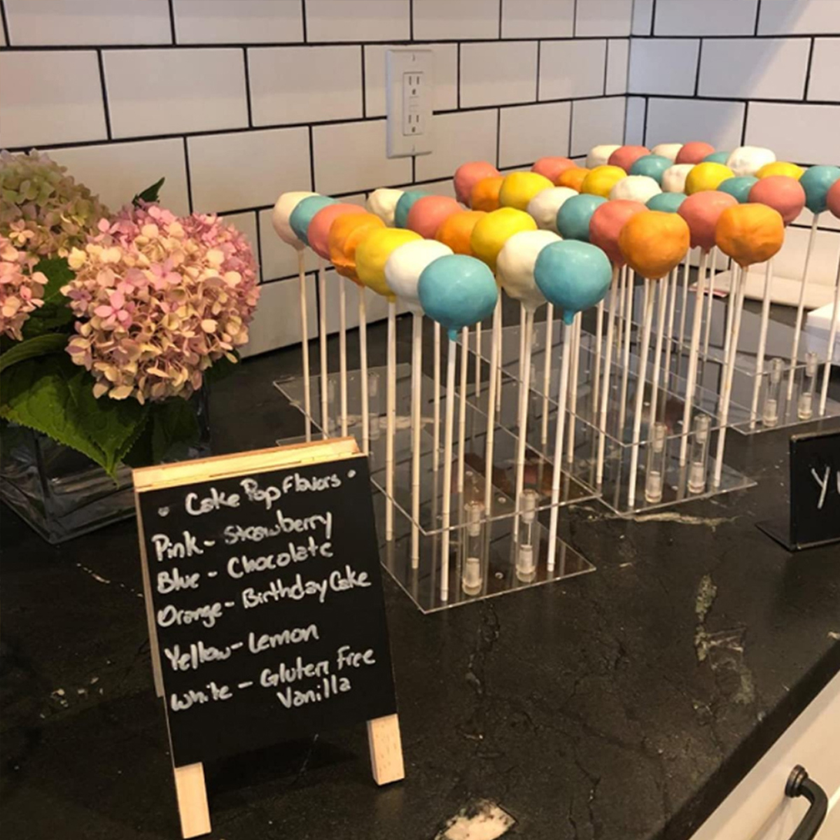 Acrylic Cake Pop Display Stand - Pop Display Shelf avis et prix